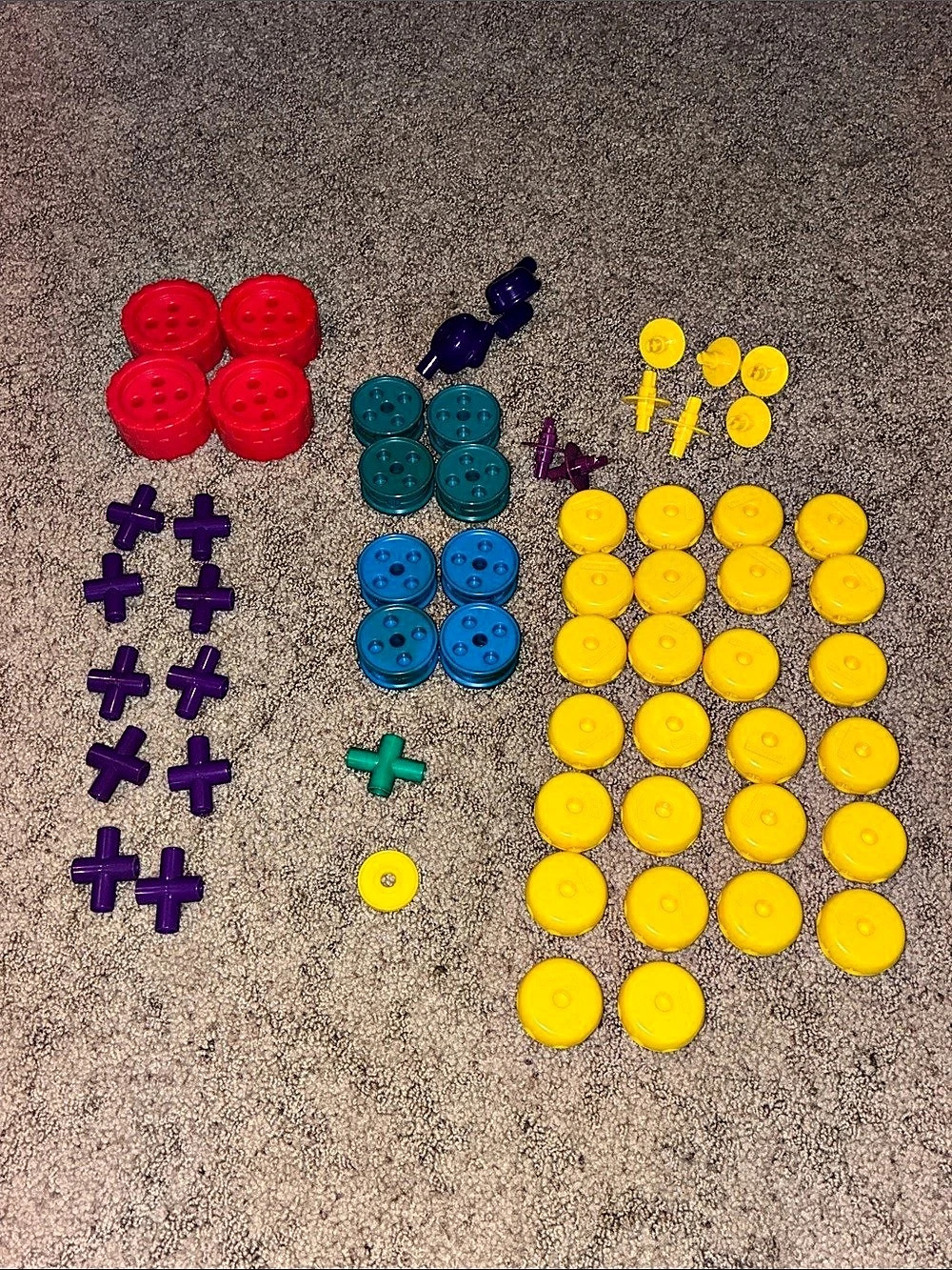 Vintage plastic tinker toy construction lot of 60 pieces